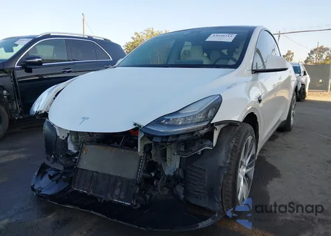 2020 Tesla Model Y Long Range Dual Motor All-Wheel Drive z USA, uszkodzony, nr VIN 5YJYGDEEXLF018019
